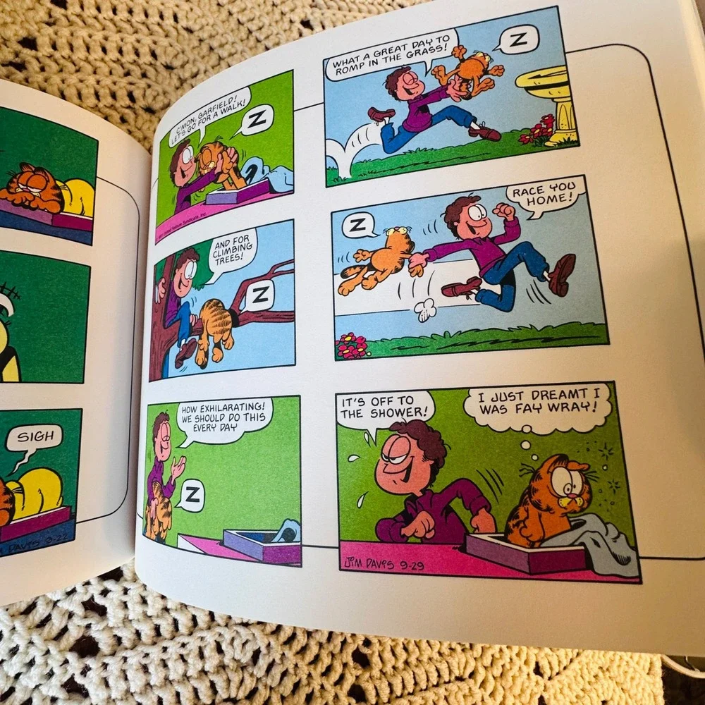 The 7th Garfield Treasury Jim Davis Sunday Comics Collection 1993 Paperback